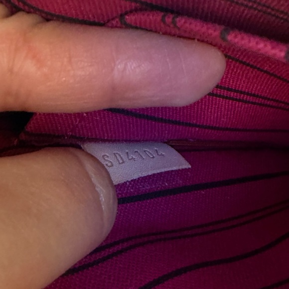 Louis Vuitton Gray Monogram Wristlet pouch - Picture 17 of 17